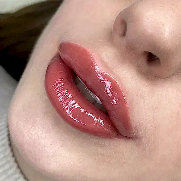 перманентный макияж губ