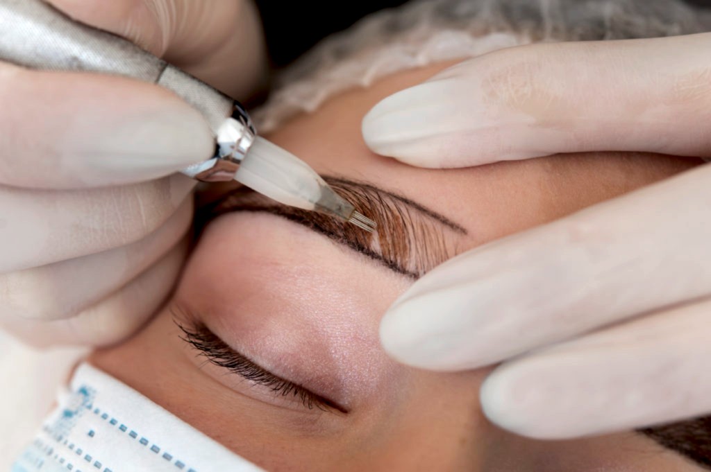 преимущества волоскового татуажа