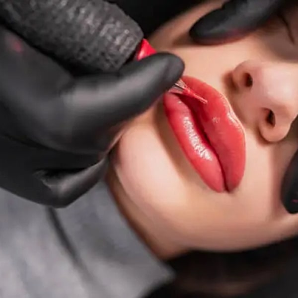 время перманентного макияжа губ